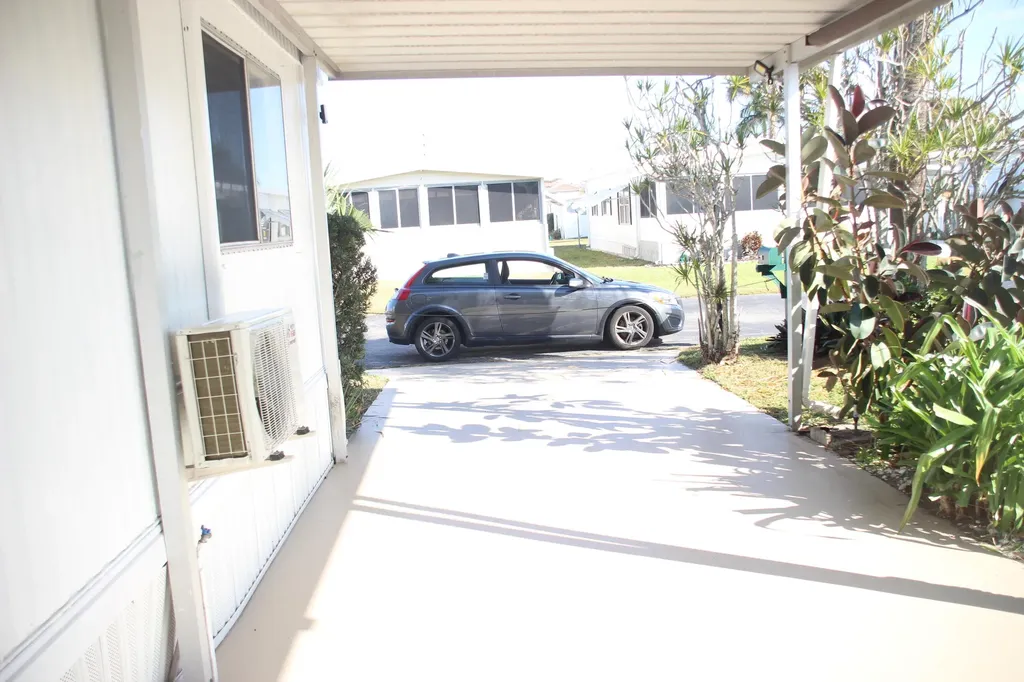 58009 Bahama Bay Boynton Beach FL 33436