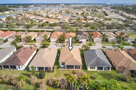 10095 SW Oak Tree Circle Port St Lucie FL 34987