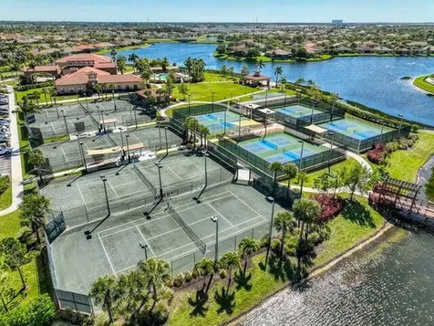 10095 SW Oak Tree Circle Port St Lucie FL 34987