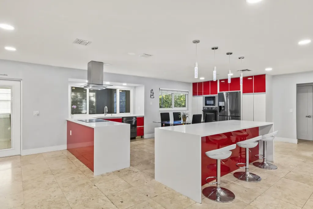 8361 Wilton Drive Lake Clarke Shores FL 33406