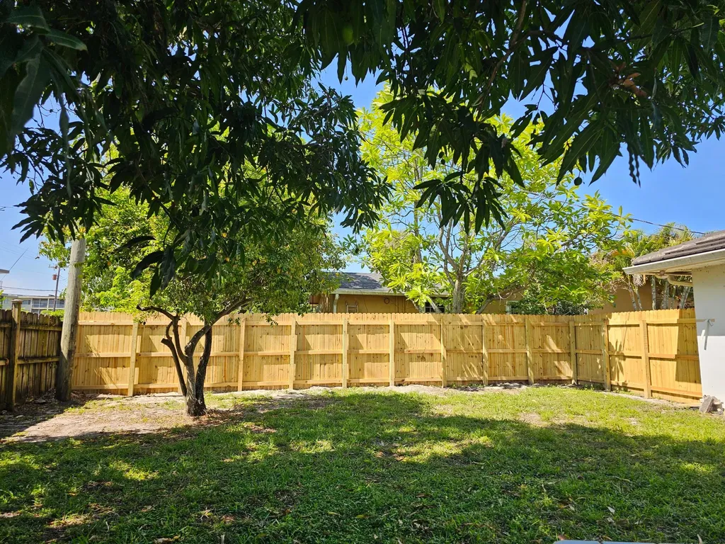 8361 Wilton Drive Lake Clarke Shores FL 33406
