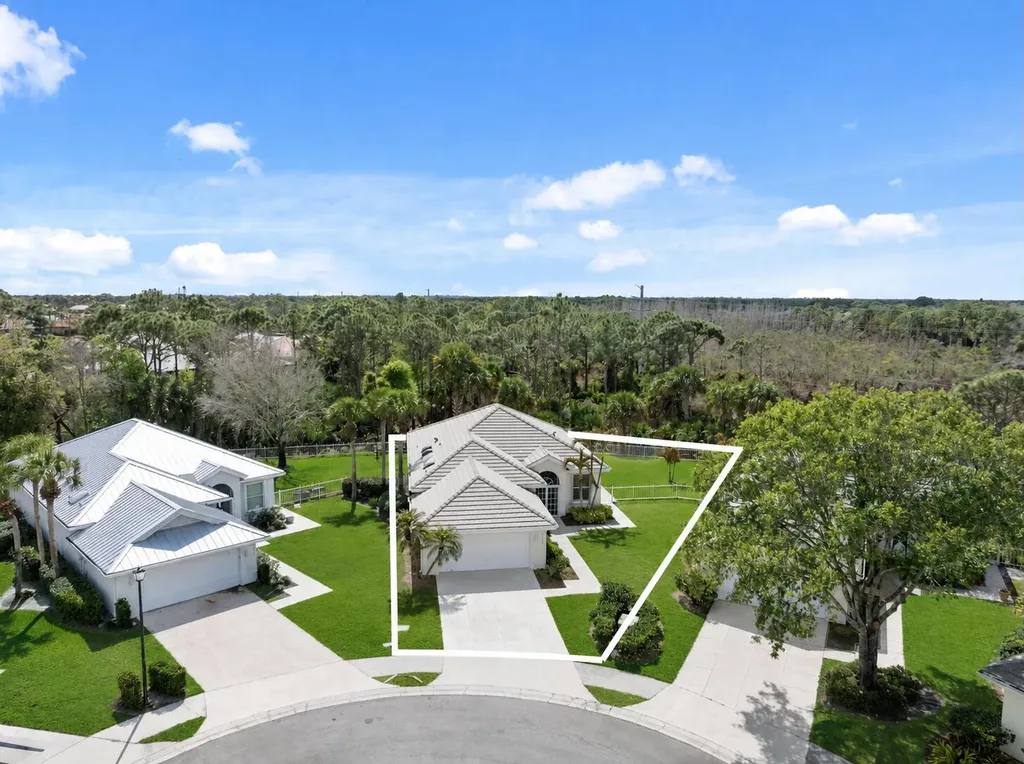 7780 SE Needle Palm Circle Hobe Sound FL 33455