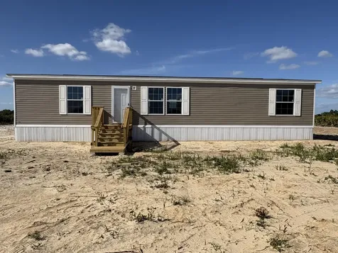 19033 NW 262nd Street Okeechobee FL 34972