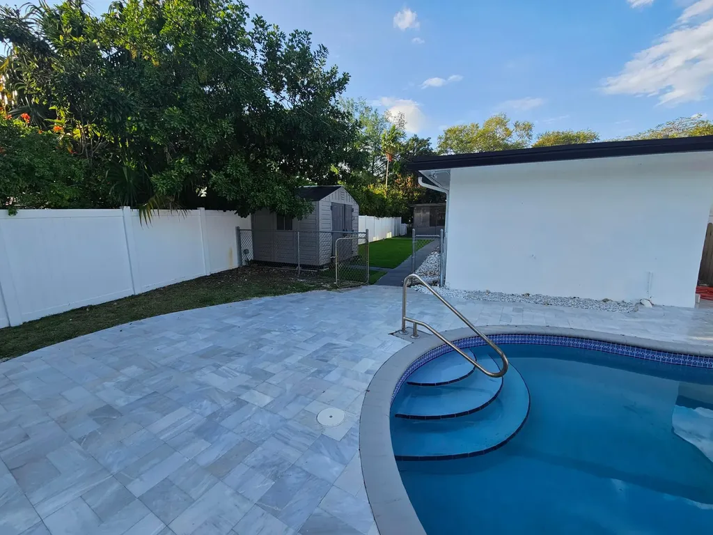 1124 Yale Drive Hollywood FL 33021