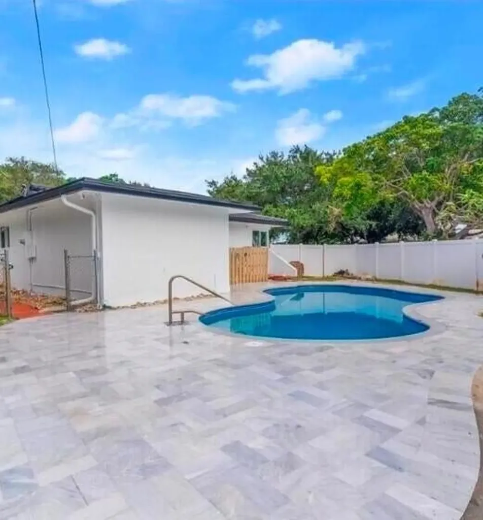 1124 Yale Drive Hollywood FL 33021