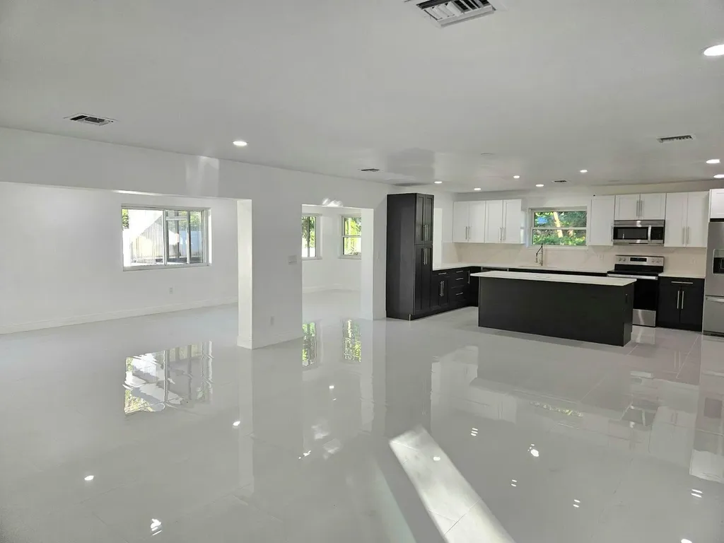 1124 Yale Drive Hollywood FL 33021
