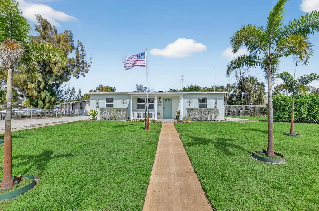 4700 NE 1st Terrace Deerfield Beach FL 33064