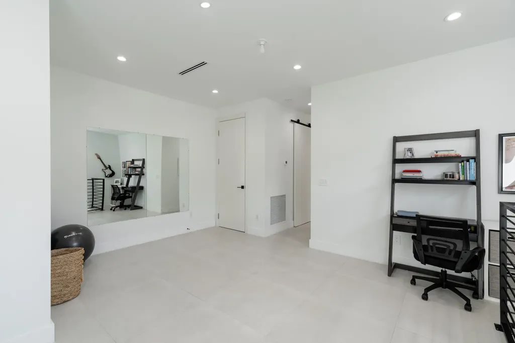 1123 NE 12th Avenue Fort Lauderdale FL 33304