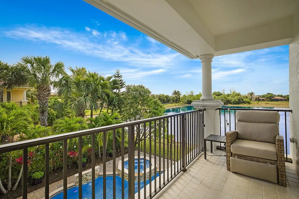 533 Edgebrook Lane West Palm Beach FL 33411