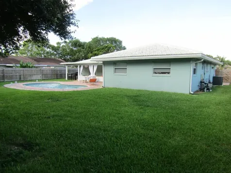 3244 NW 25th Way Boca Raton FL 33434