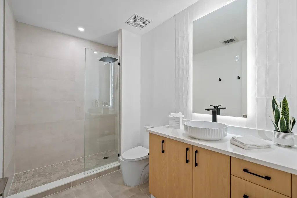 403 S Sapodilla Avenue West Palm Beach FL 33401