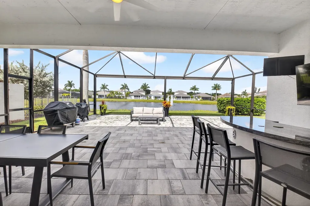 7857 Waterford Isle Lane Delray Beach FL 33446