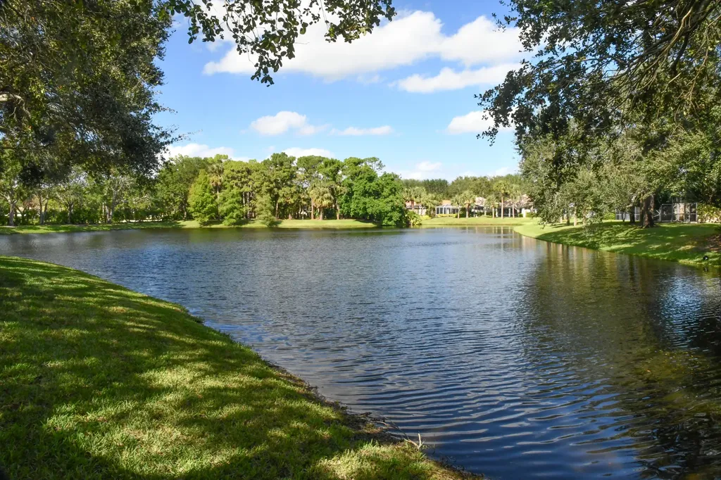 199 E Tall Oaks Circle Palm Beach Gardens FL 33410