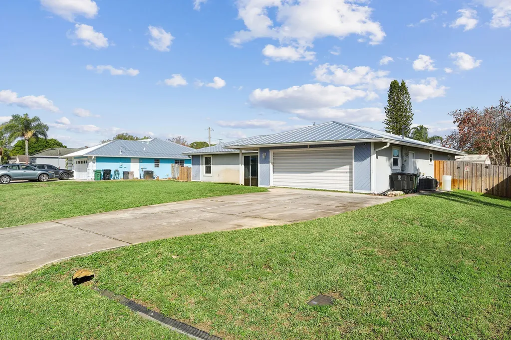 249 SE Todd Avenue Port St Lucie FL 34953