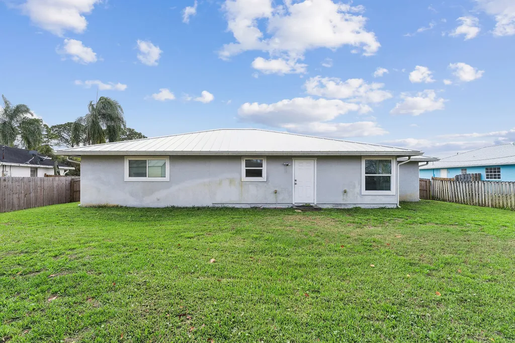 249 SE Todd Avenue Port St Lucie FL 34953