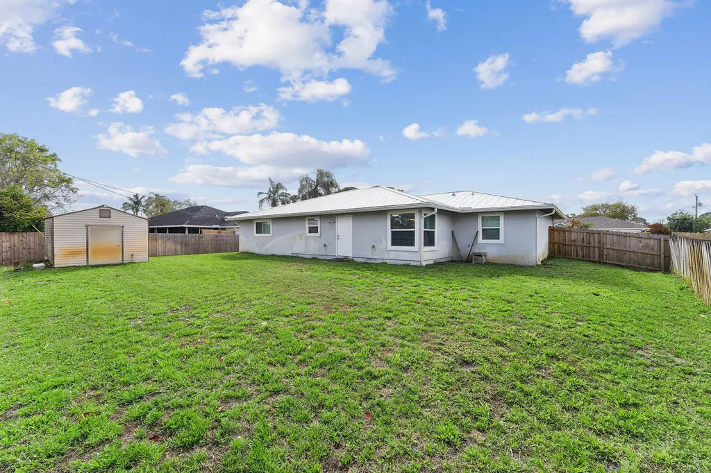 249 SE Todd Avenue Port St Lucie FL 34953