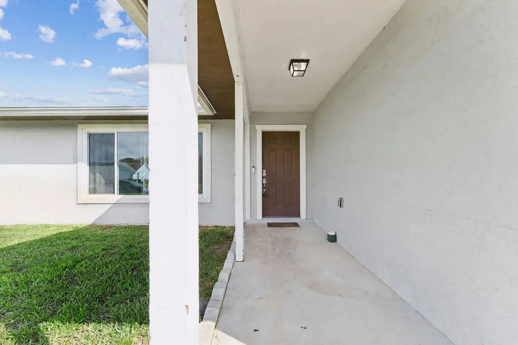 249 SE Todd Avenue Port St Lucie FL 34953