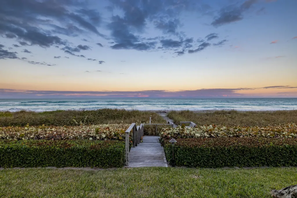 183 S Beach Road Jupiter Island FL 33455