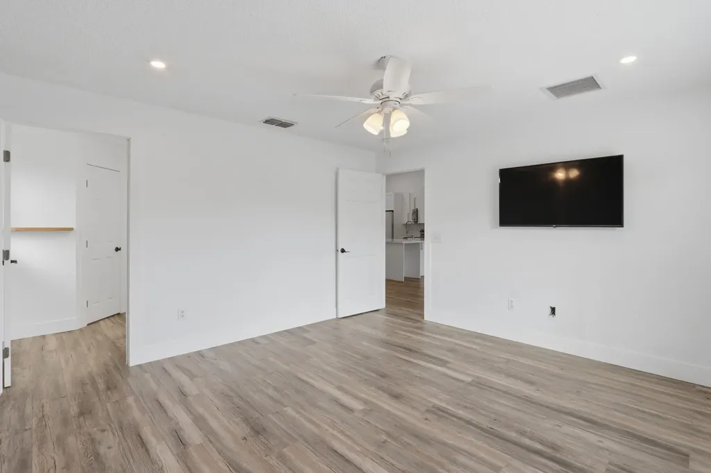 1818 SW Notre Dame Avenue Port St Lucie FL 34953