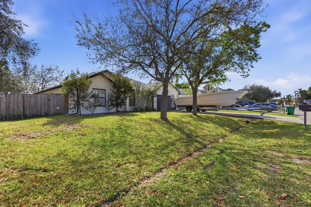 1818 SW Notre Dame Avenue Port St Lucie FL 34953