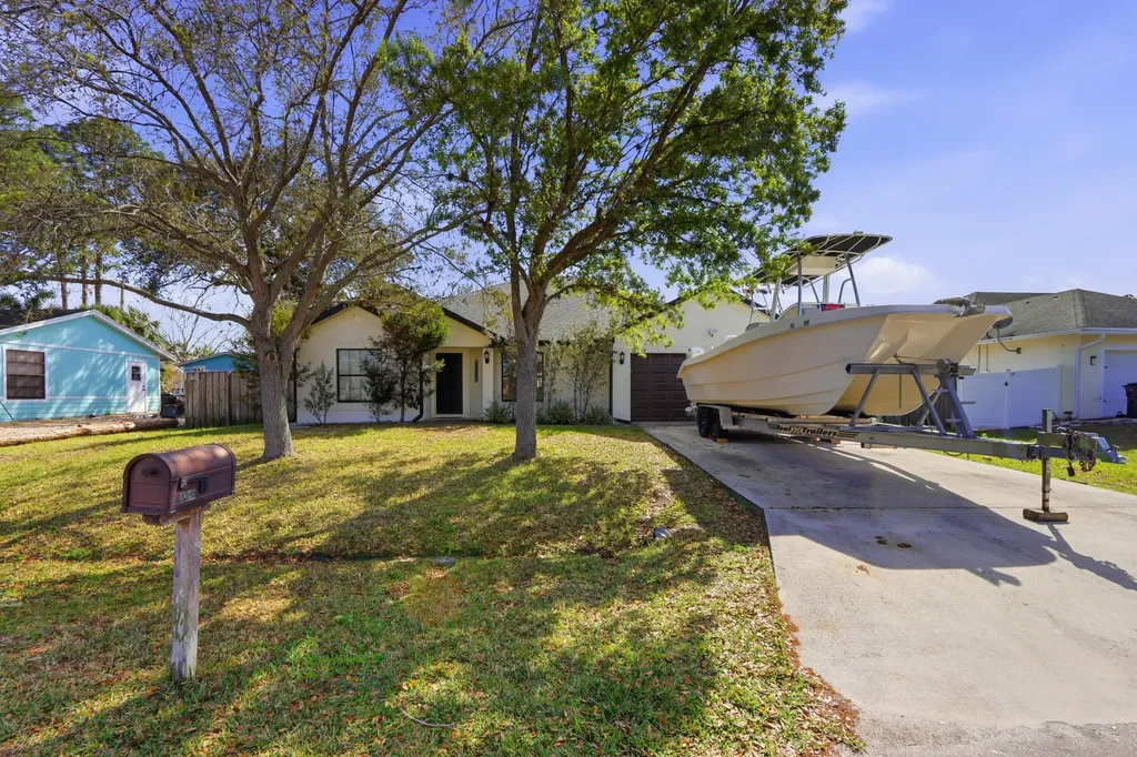 1818 SW Notre Dame Avenue Port St Lucie FL 34953