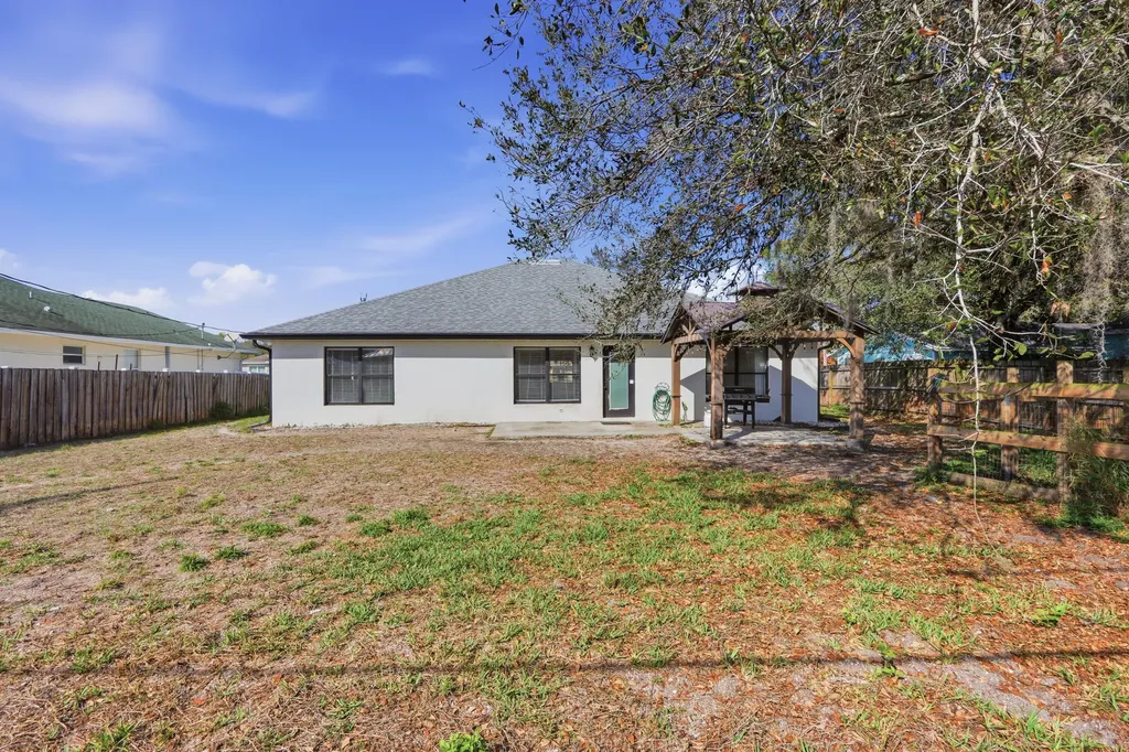 1818 SW Notre Dame Avenue Port St Lucie FL 34953