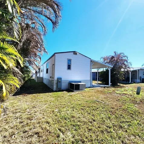 15 Alta Loma Port St Lucie FL 34952