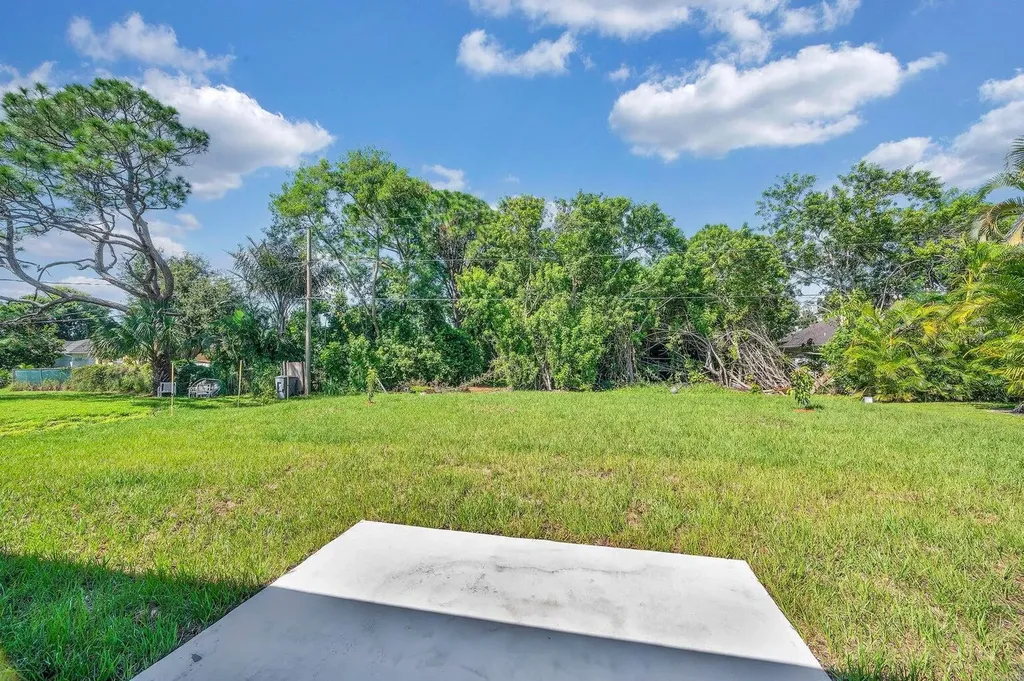 574 NW Bayshore Boulevard Port St Lucie FL 34983