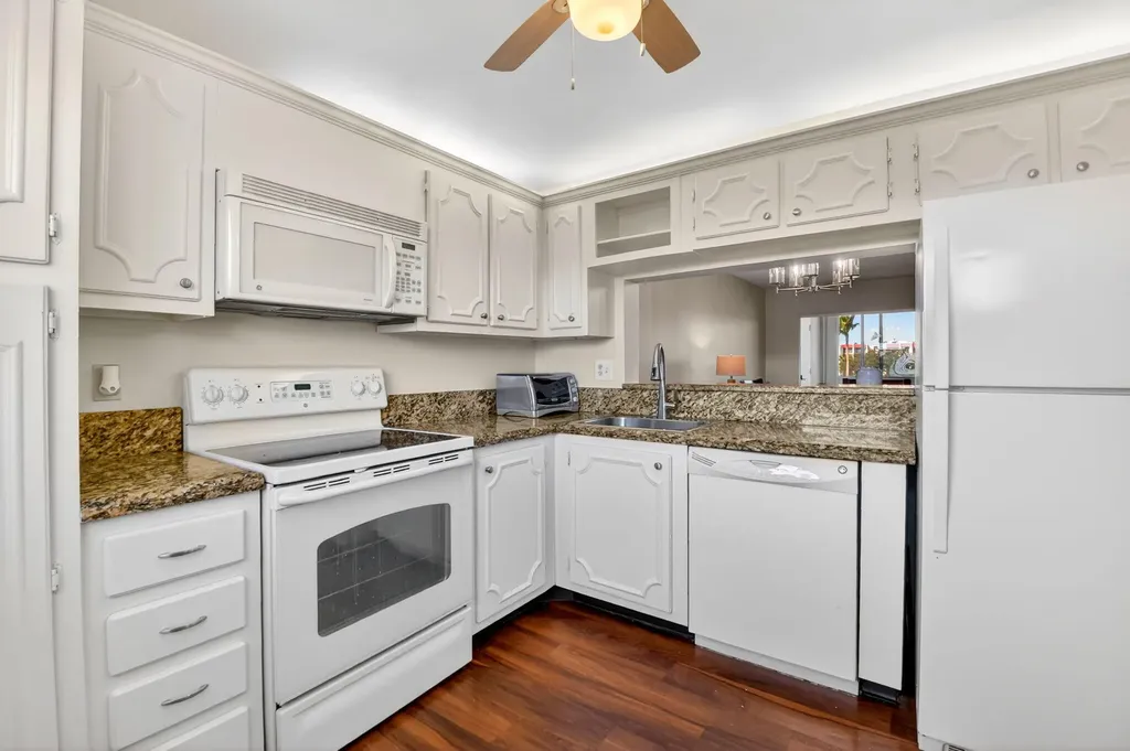 3661 Via Poinciana Lake Worth FL 33467