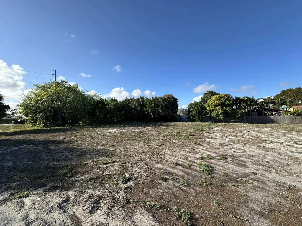 731 SW 3rd Avenue Boynton Beach FL 33426
