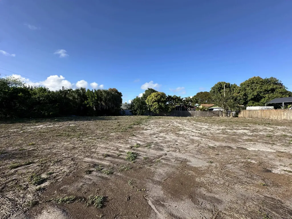 731 SW 3rd Avenue Boynton Beach FL 33426