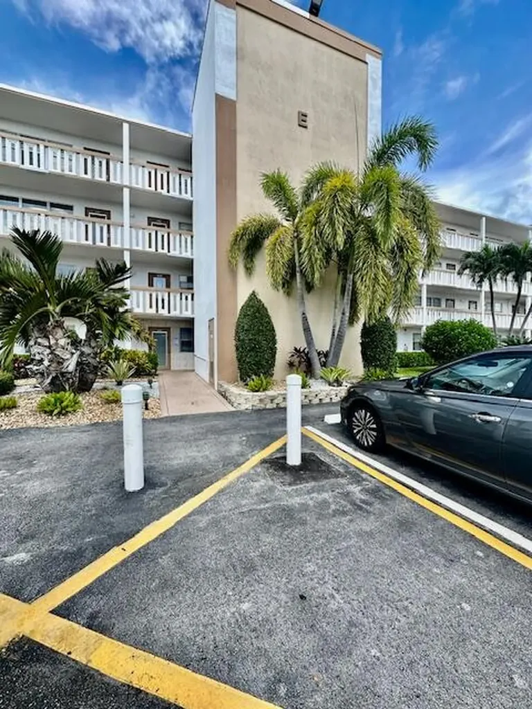 4091 Cornwall E Boca Raton FL 33434