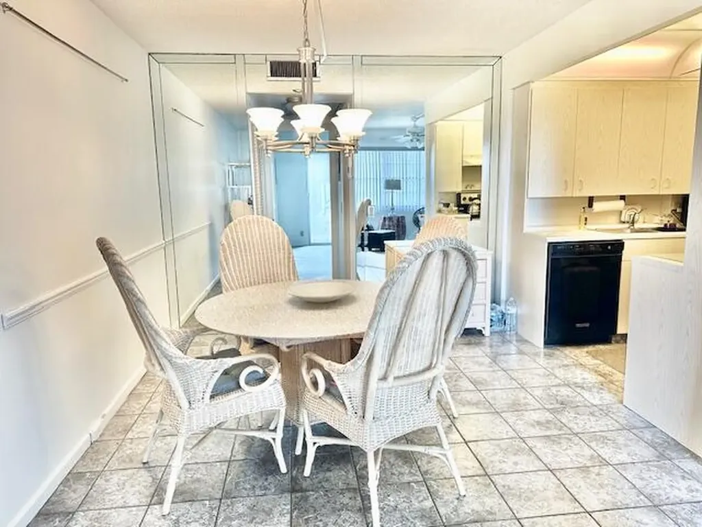 4091 Cornwall E Boca Raton FL 33434