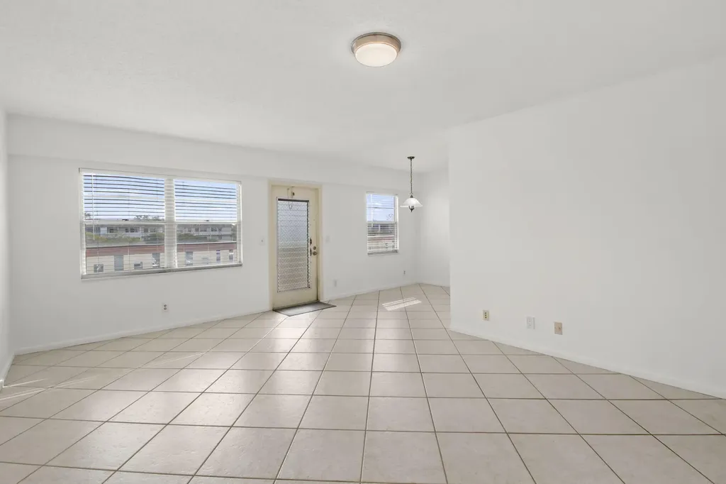 124 Preston C Boca Raton FL 33434