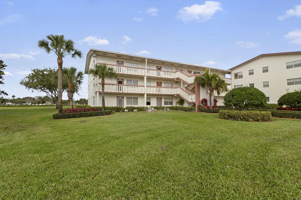 124 Preston C Boca Raton FL 33434