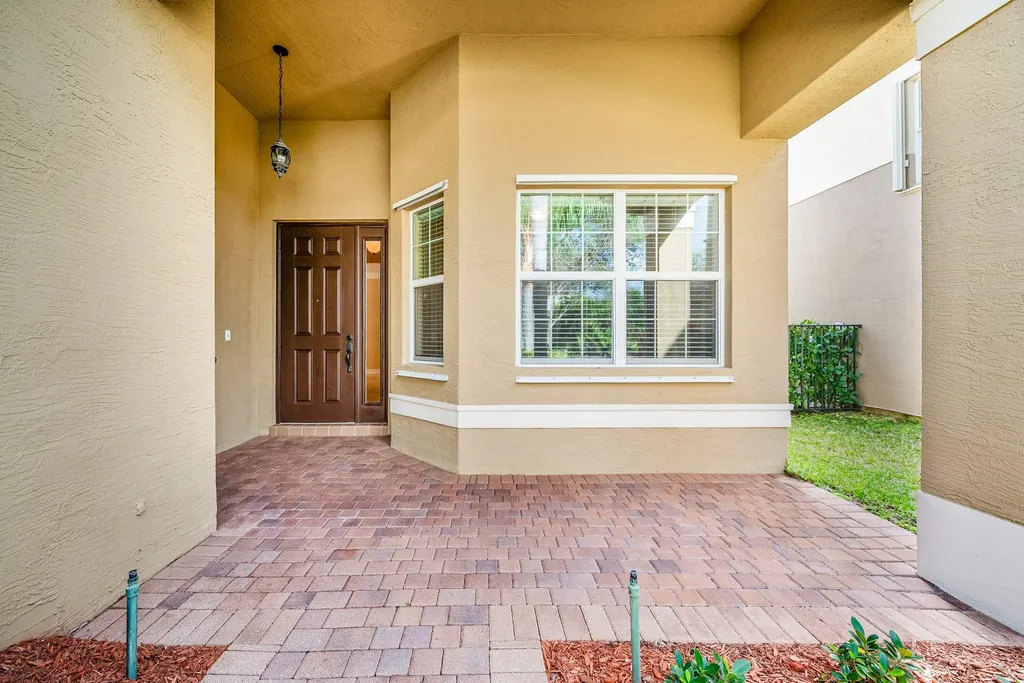 11546 Ponywalk Trail Boynton Beach FL 33473