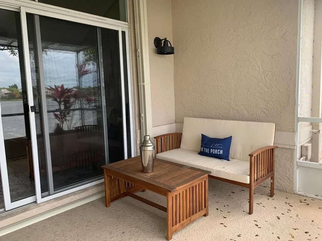 10667 Lake Shore Drive Wellington FL 33414