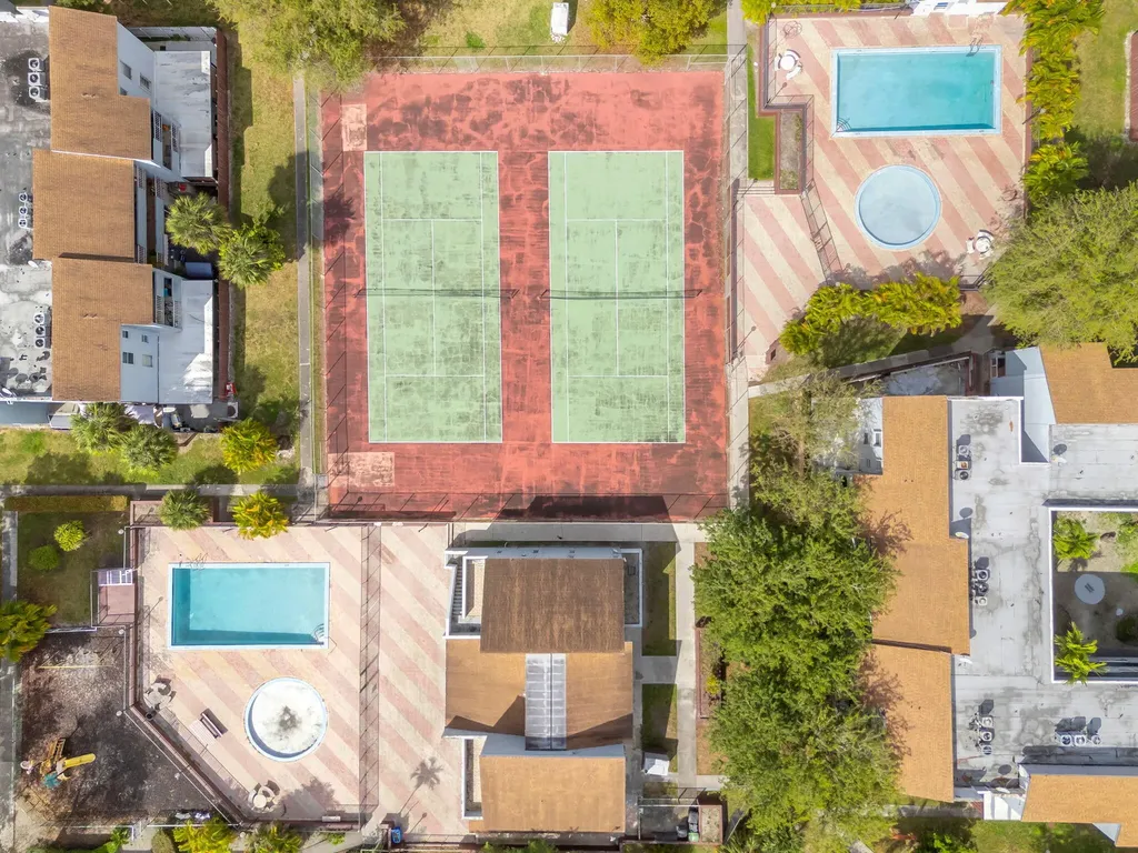1735 W 60th Street Hialeah FL 33012
