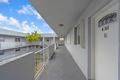 1735 W 60th Street Hialeah FL 33012