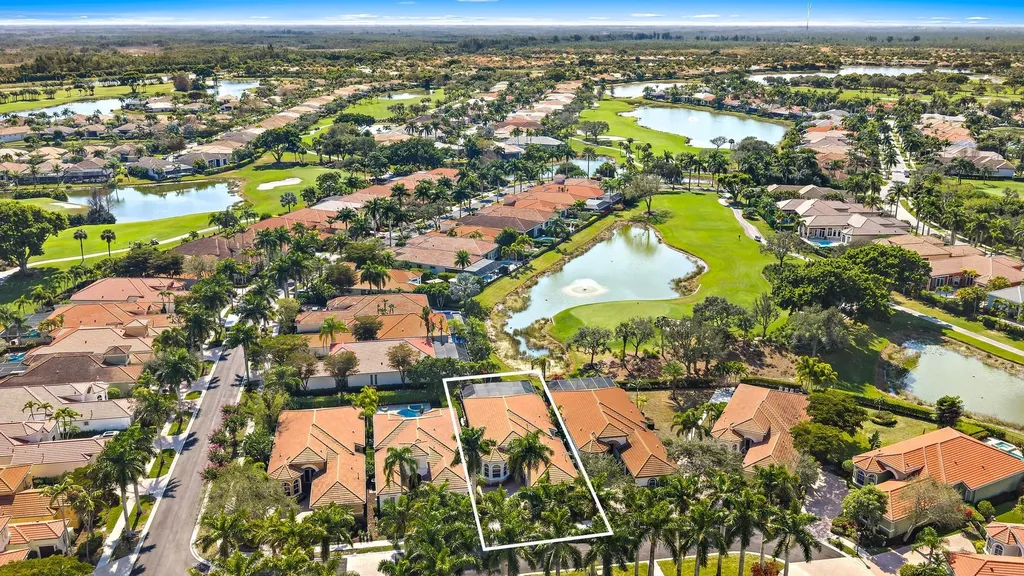10626 Piazza Fontana West Palm Beach FL 33412