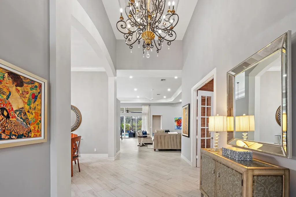 10626 Piazza Fontana West Palm Beach FL 33412