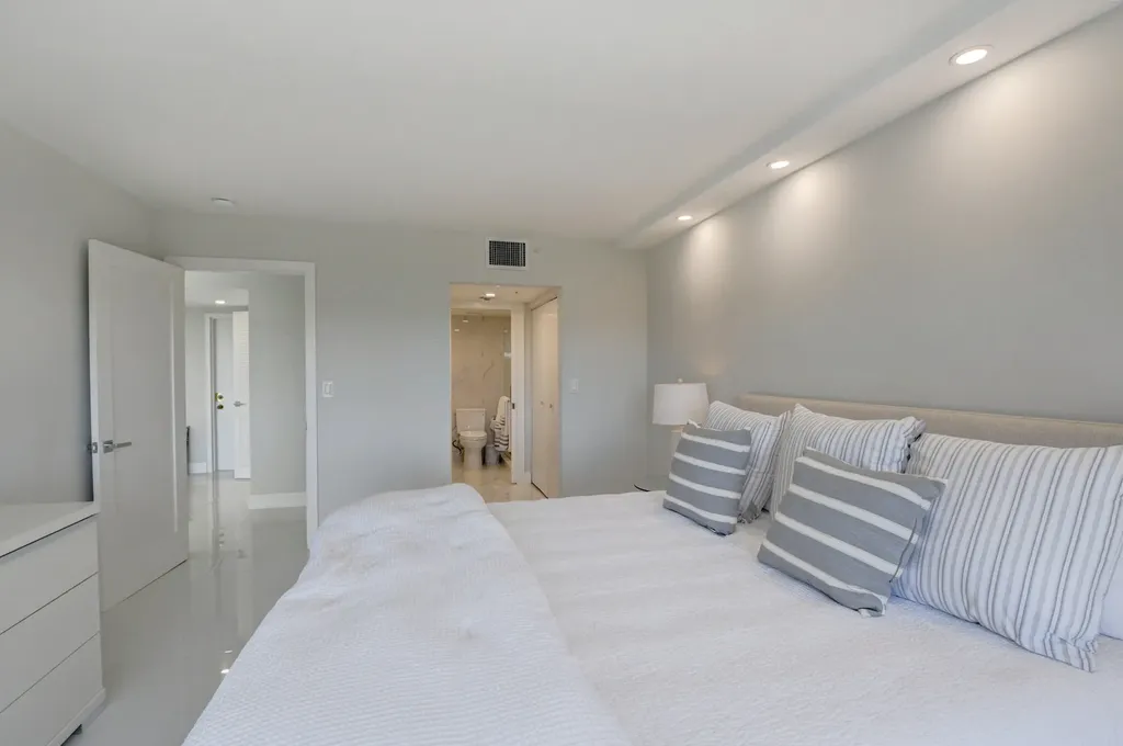 7847 Lakeside Boulevard Boca Raton FL 33434