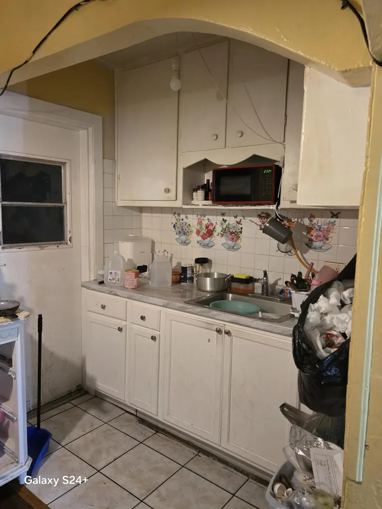 606 S Pine Street Lake Worth FL 33460