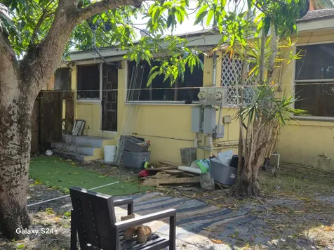 606 S Pine Street Lake Worth FL 33460
