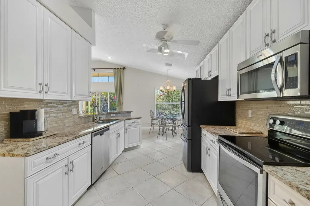 7423 Brunswick Circle Boynton Beach FL 33472