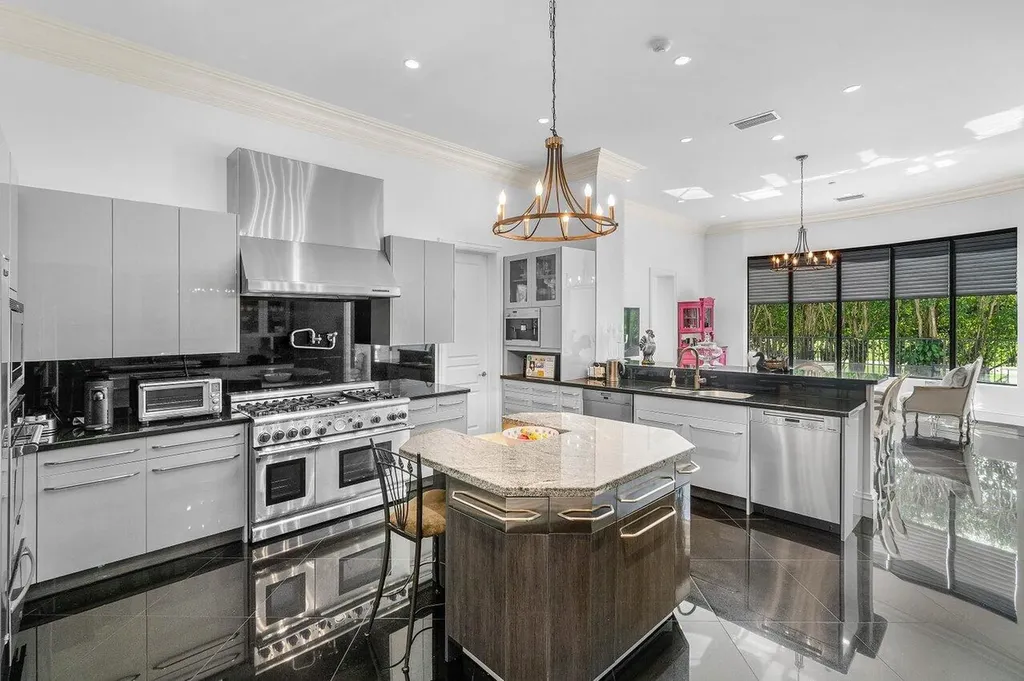 7172 Valencia Drive Boca Raton FL 33433