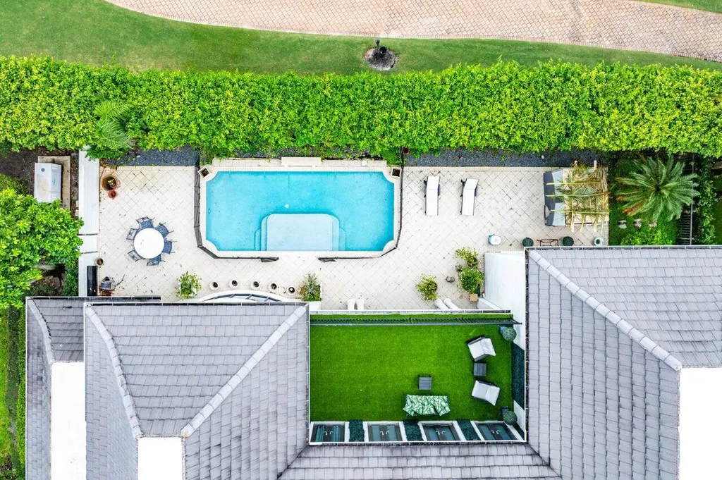 7172 Valencia Drive Boca Raton FL 33433