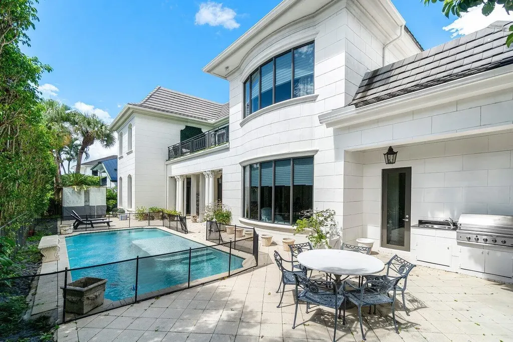 7172 Valencia Drive Boca Raton FL 33433