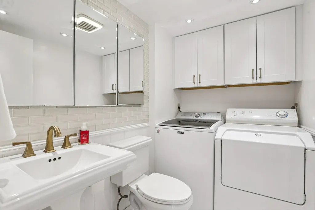 2911 SW 22nd Circle Delray Beach FL 33445
