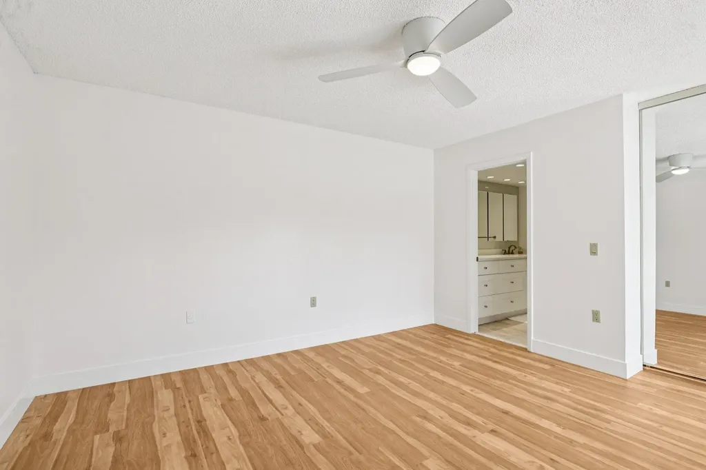 2911 SW 22nd Circle Delray Beach FL 33445
